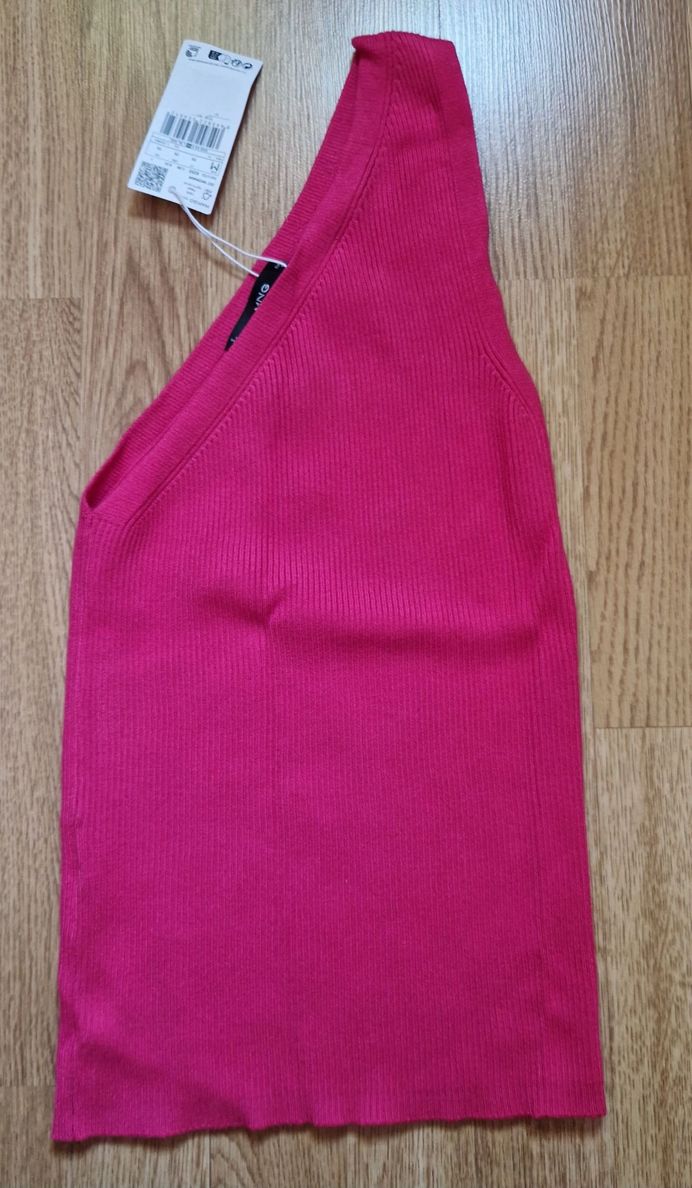 Top asimétrico rosa fucsia Mango NUEVO